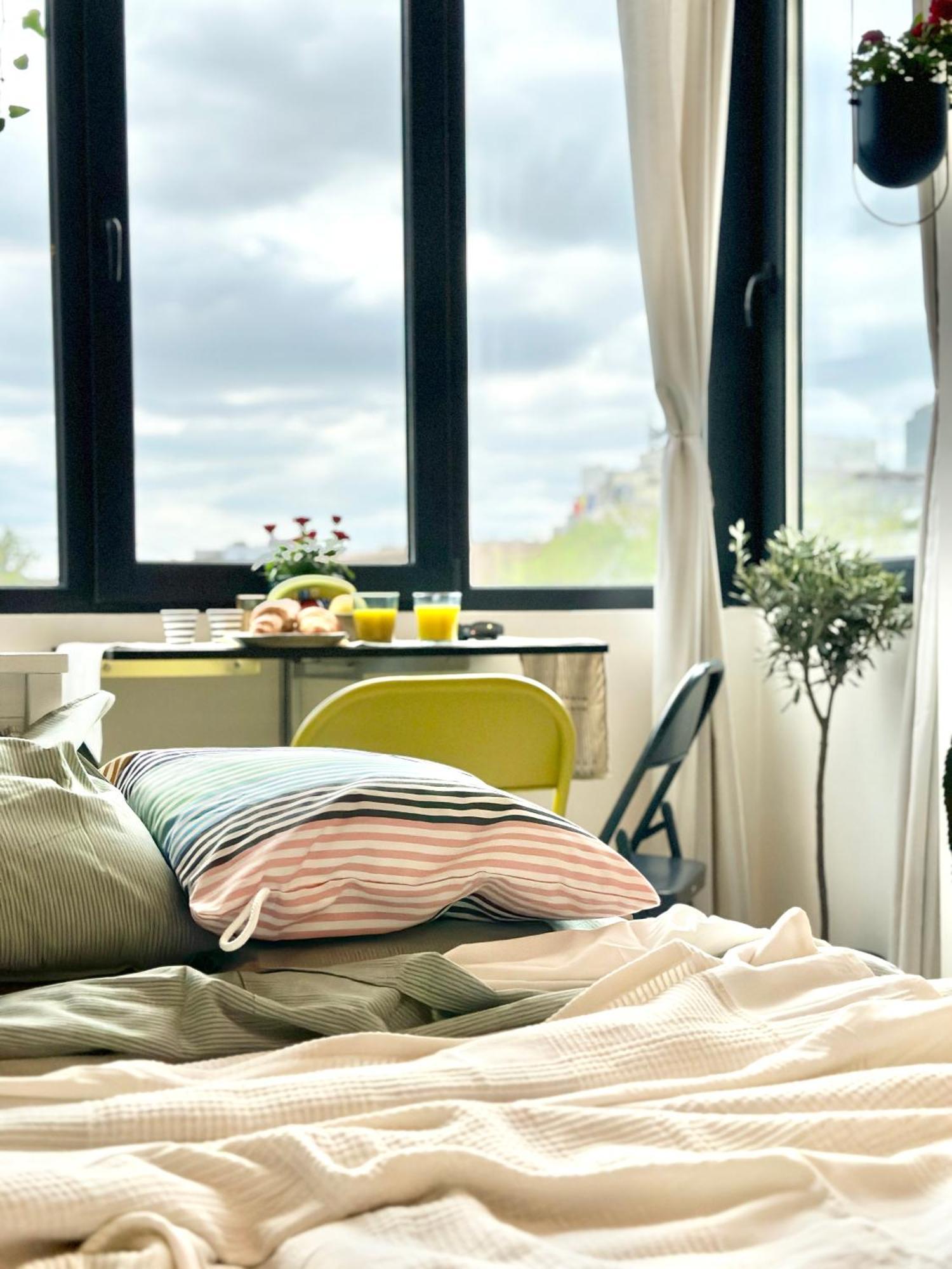 Harmony Studio - Elegant Escape Near Ateneu บูคาเรสต์ ภายนอก รูปภาพ