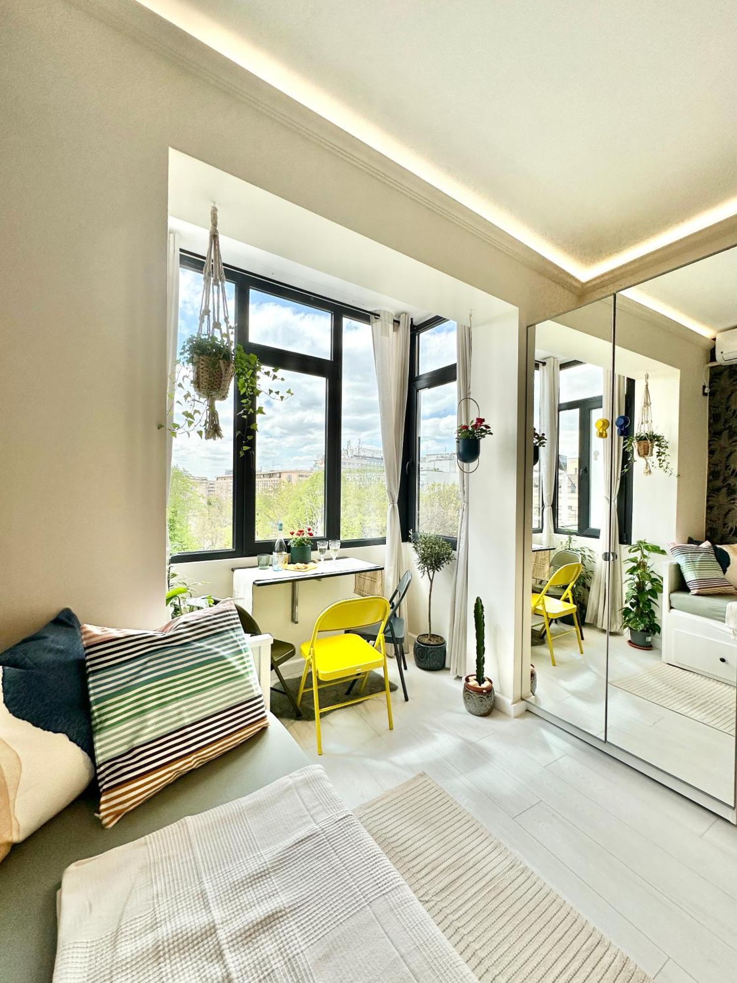 Harmony Studio - Elegant Escape Near Ateneu บูคาเรสต์ ภายนอก รูปภาพ